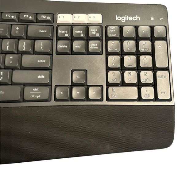 Logitech K850 Wireless Bluetooth Keyboard PC Mac Chrome Unifying Receiver - Picture 2 of 7